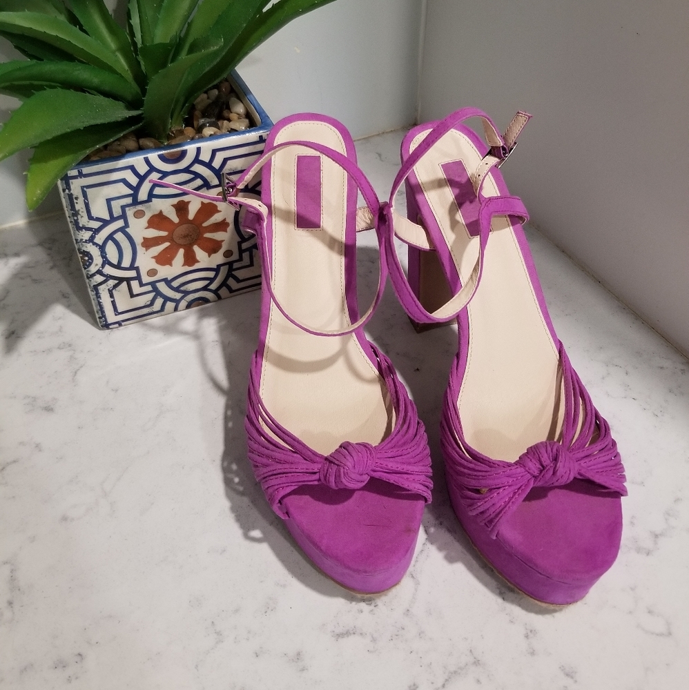 👡 FOREVER XXI MAGENTA PLATFORM SANDALS - Picture 2 of 11